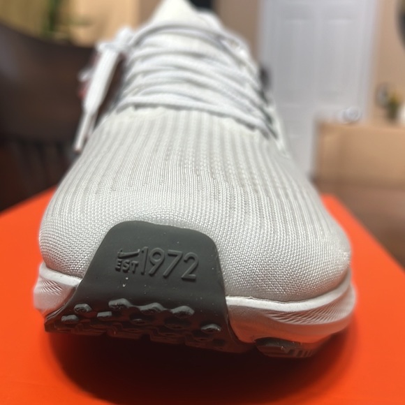 Brand new mens Nike Air Zoom Pegasus 39 in white - Picture 3 of 8